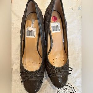 Geox Women's Brown Heels with Bow Accent Quilted